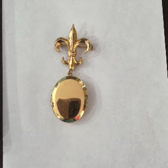CORA FRENCH FLEUR DE LIS